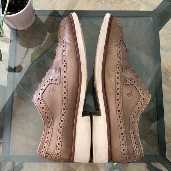 TOD’S Longwing Rubber Sole Brogues - Purposely Distressed - Picture 4 of 14